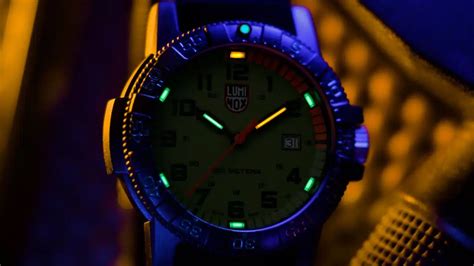 breitling 809 green.vs brown tritium|The Best Perpetually Glowing Tritium Watches .